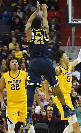 Zak Irvin (21)