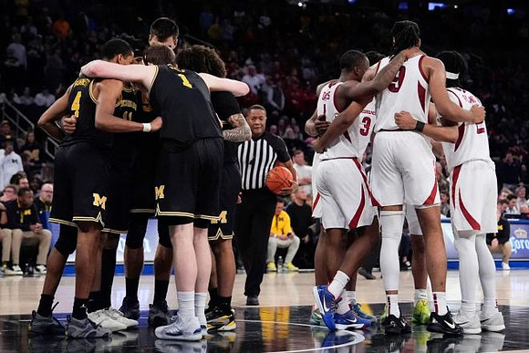 Nimari Burnett (4), Danny Wolf (1), Roddy Gayle Jr. (11), Vladislav Goldin (50), and Tre Donaldson (3)