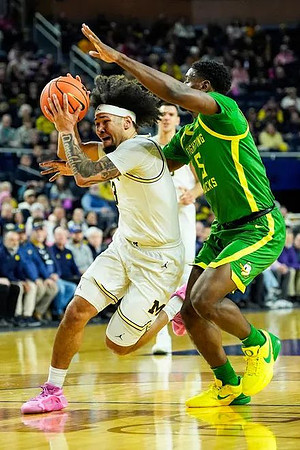 Tre Donaldson (3) and Vladislav Goldin (50)