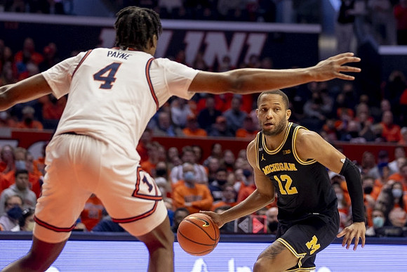 DeVante' Jones (12)