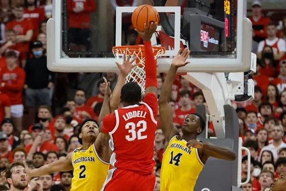 Kobe Bufkin (2) and Moussa Diabate (14)