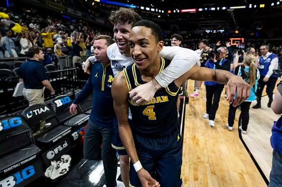 Nimari Burnett (4)