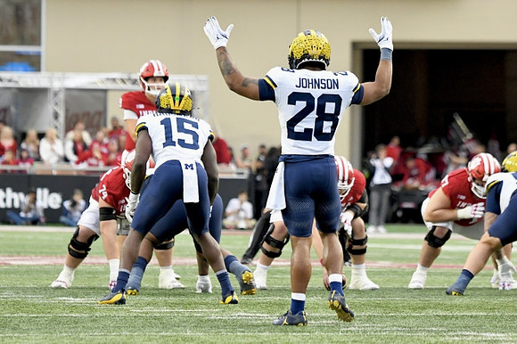 Ernest Hausmann (15) and Quinten Johnson (28)