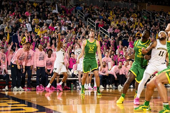 Nimari Burnett (4), Sam Walters (24), and Roddy Gayle Jr. (11)