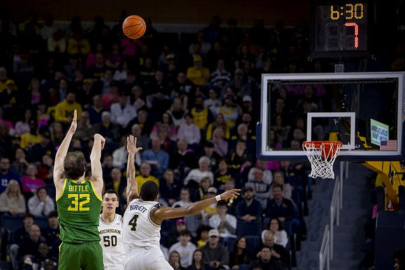 Vladislav Goldin (50) and Nimari Burnett (4)