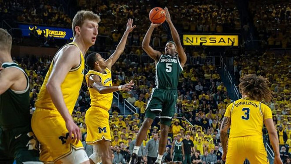 Danny Wolf (1), Nimari Burnett (4), and Tre Donaldson (3)