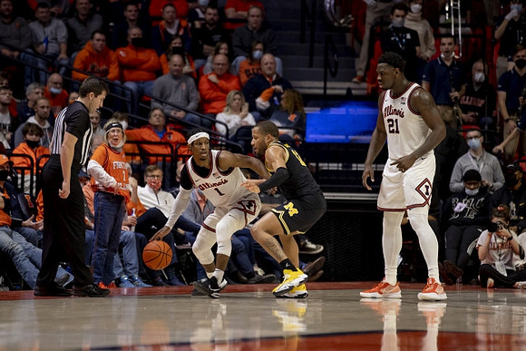 DeVante' Jones (12)