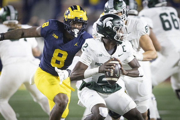 Derrick Moore (8)