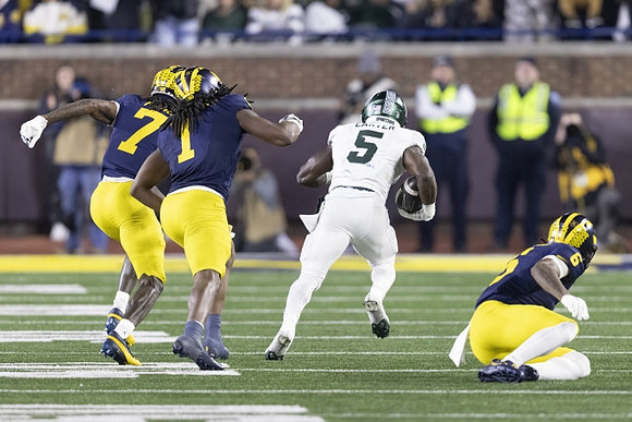 Makari Paige (7), Jaishawn Barham (1), and Brandyn Hillman (6)