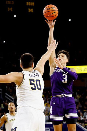 Nimari Burnett (4) and Vladislav Goldin (50)