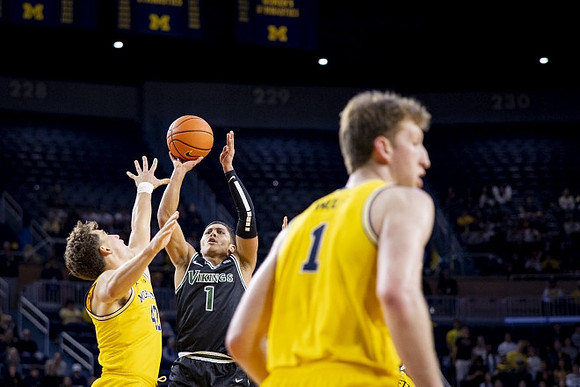 Will Tschetter (42) and Danny Wolf (1)