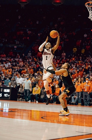 DeVante' Jones (12)