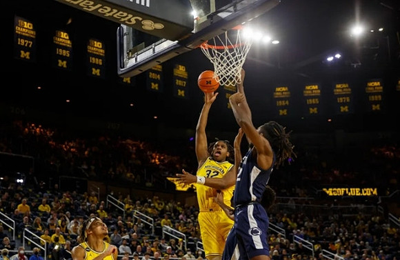 Terrance Williams II (5) and Tarris Reed Jr. (32)