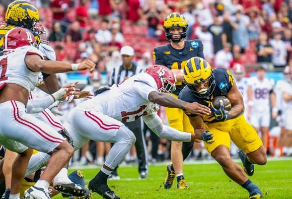 Davis Warren (16) and Jordan Marshall (23)