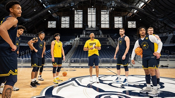 Juwan Howard and Michigan Team