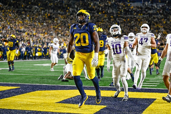 Giovanni El-Hadi (58) and Kalel Mullings (20)