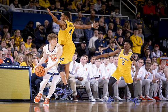 Nimari Burnett (4) and L.J. Cason (2)