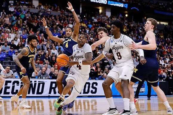 Roddy Gayle Jr. (11), Nimari Burnett (4), Will Tschetter (42), and Danny Wolf (1)