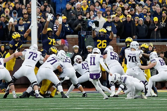 TJ Guy (42), Kenneth Grant (78), and Rayshaun Benny (26)
