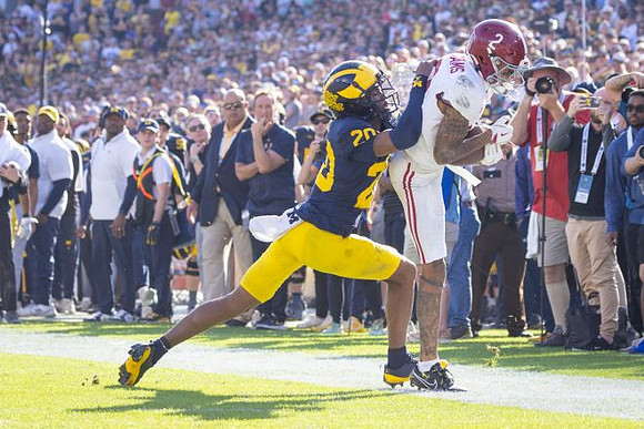Jyaire Hill (20)