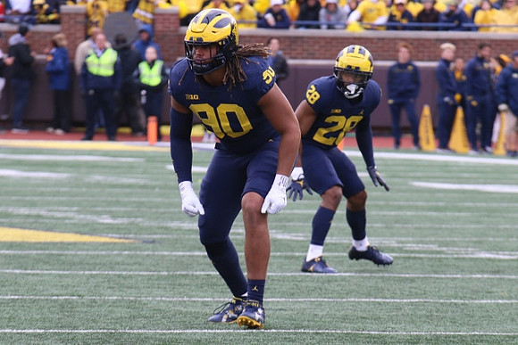 Mike Morris (90) and Quinten Johnson (28)