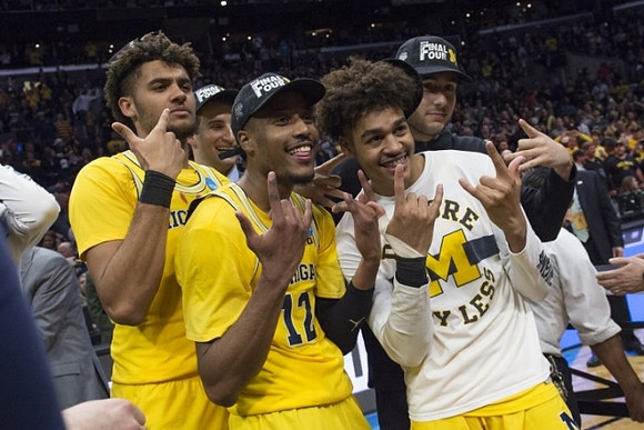 Isaiah Livers (4), Muhammad-Ali Abdur-Rahkman (12), and Jordan Poole (2)