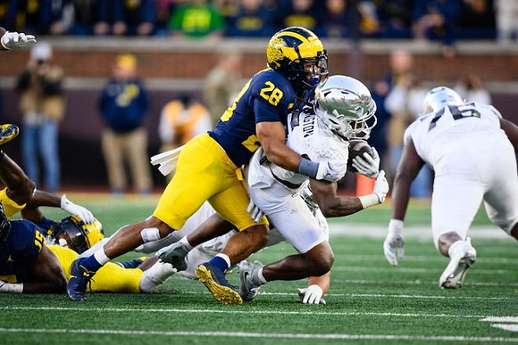 Ernest Hausmann (15) and Quinten Johnson (28)