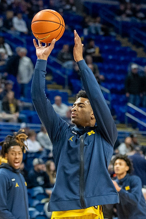 Gregg Glenn III (23), Jace Howard (25), and Kobe Bufkin (2)