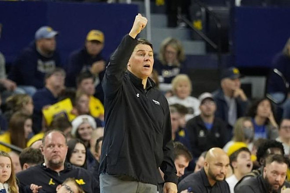 Purdue-Fort Wayne Head Coach Jon Coffman