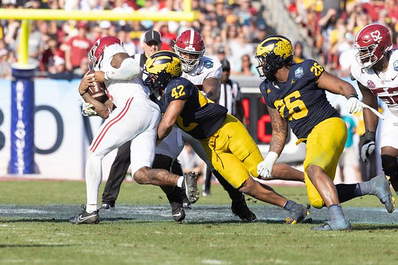 TJ Guy (42) and Rayshaun Benny (26)