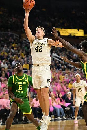 Will Tschetter (42) and Rubin Jones (15)