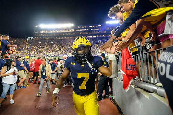 Donovan Edwards (7)