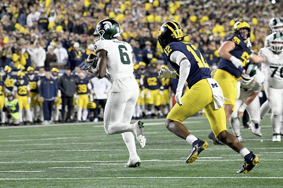 Aamir Hall (12) and Mason Graham (55)