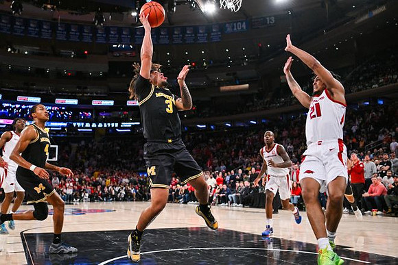 Tre Donaldson (3) and Nimari Burnett (4)