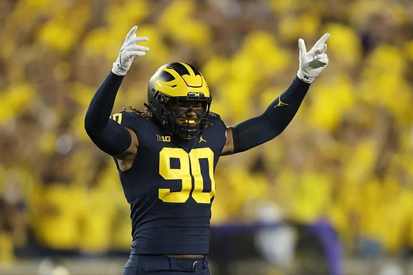 Mike Morris (90)