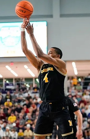 Nimari Burnett (4)