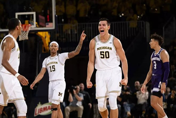 Nimari Burnett (4), Rubin Jones (15), and Vladislav Goldin (50)