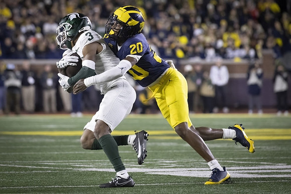 Jyaire Hill (20)