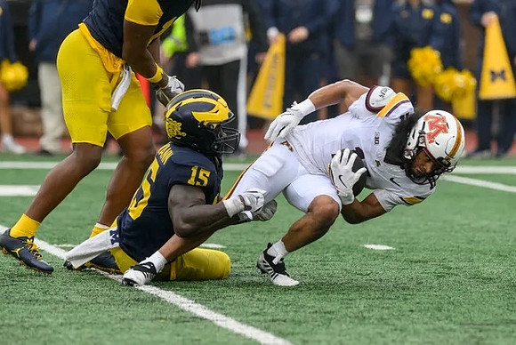 Ernest Hausmann (15) and Jaishawn Barham (1)