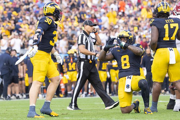 Jimmy Rolder (30), Derrick Moore (8), and Enow Etta (17)
