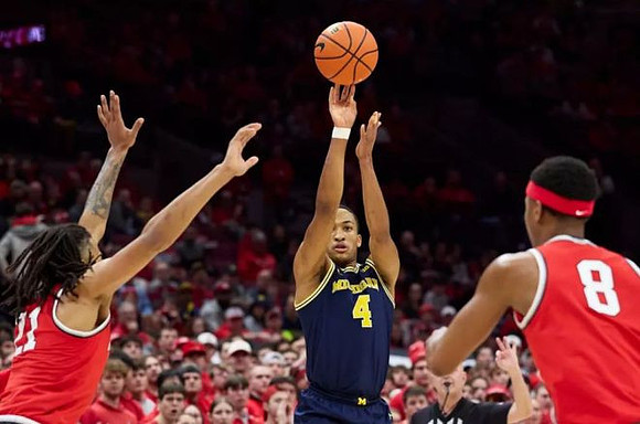 Nimari Burnett (4)