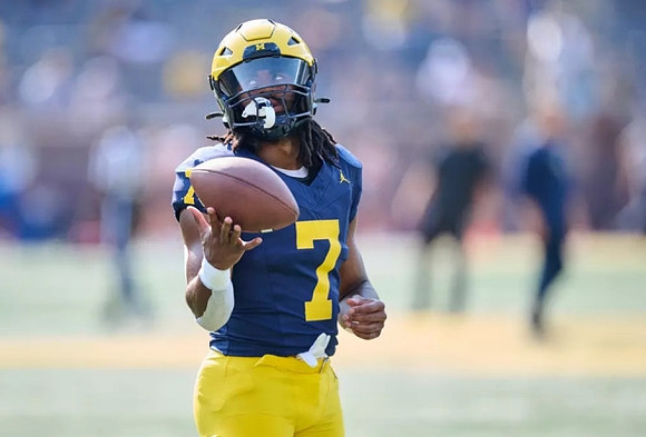 Donovan Edwards (7)