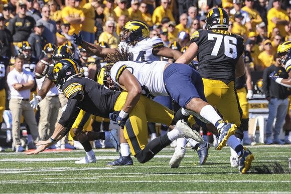 Mike Morris (90) and Kris Jenkins (94)