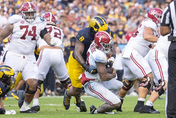Derrick Moore (8)