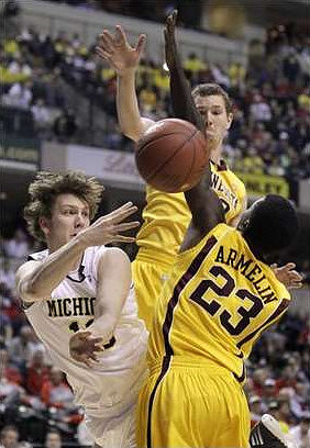 Matt Vogrich (13)